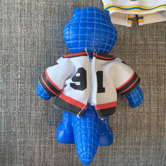 Wow Wee Predators - Ottawa Senators and St Louis Hockey Jerseys - Picture 3 of 6